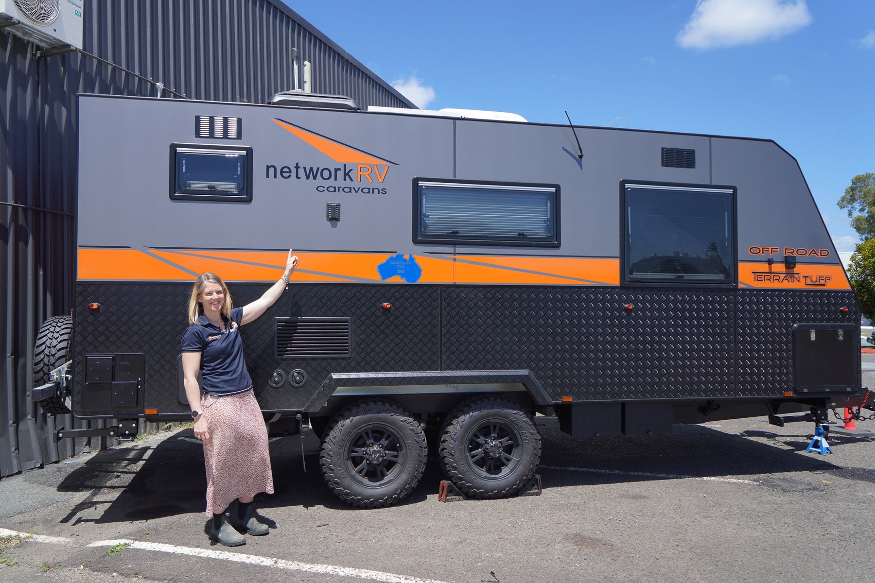 Network RV Caravan Lithium Off-Grid Setup — Accelerate Off-Grid Touring