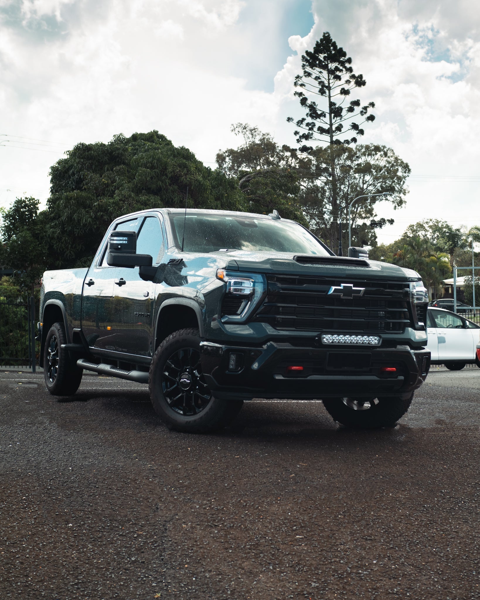 Chevy 2500D Touring Upgrade – Power, Comms & Lighting Sorted