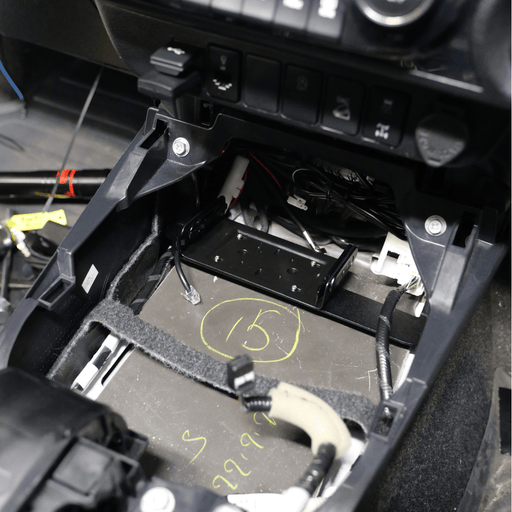 Accelerate Off-Grid Touring UHF Body Mount - N80 Hilux - Behind Dash